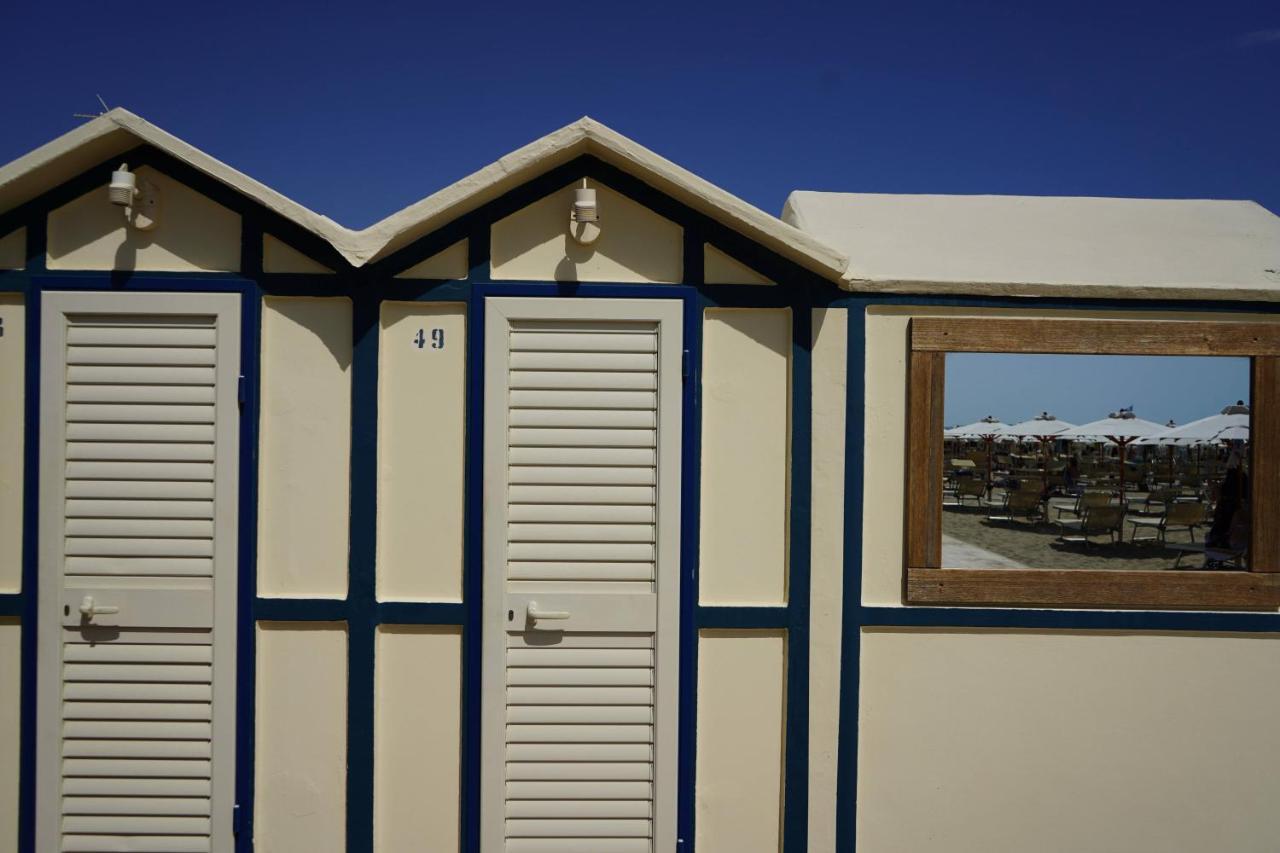 Hotel Mon Cheri Riccione Exterior foto